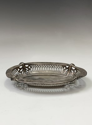 Lot 32 - Two silver bonbon bowls and a silver pen tray...