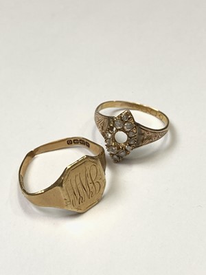 Lot 301 - An 18ct gold Victorian ring set with diamonds...