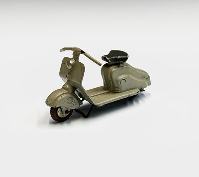Lot 208 - A diecast Vespa scooter by Mercury