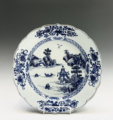 Lot 98 - A Chinese blue and white porcelain plate, 18th...