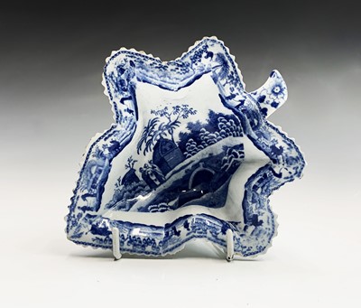 Lot 878 - A Spode pearlware pickle dish, circa 1820,...