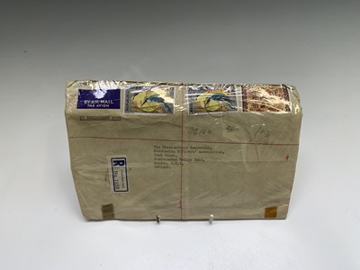 Lot 322 - GB and World Covers - plastic box containing...