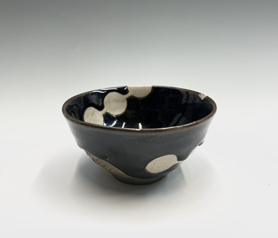 Lot 97 - A Japanese Kyoto pottery bowl, mid 19th...