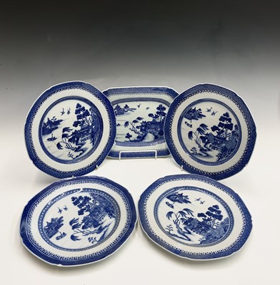Lot 4 - A Chinese export porcelain octagonal dish,...
