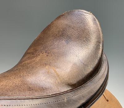 Lot 257 - A Lovatt & Ricketts children's saddle, seat 15"...