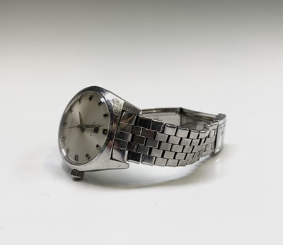 Lot 239 - A gentleman's stainless steel Tissot automatic...