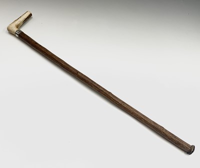 Lot 117 - A horn handled walking stick with hallmarked...