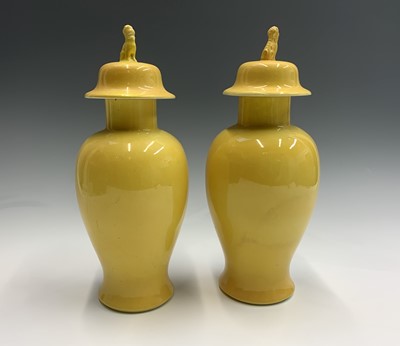 Lot 895 - A pair of Wiltshaw & Robinson Carlton Ware...