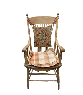 Lot 3069 - An American style oak spindle back armchair,...