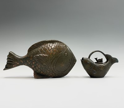 Lot 247 - A Chinese bronzed metal small vessel and cover,...