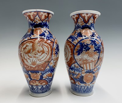 Lot 1003 - An Imari vase, late 19th century, typically...