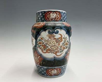 Lot 1003 - An Imari vase, late 19th century, typically...