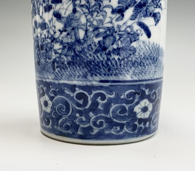 Lot 121 - A Chinese famille verte porcelain vase, early...