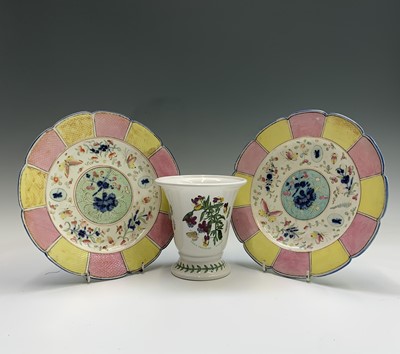 Lot 944 - A pair of Chantilly porcelain plates, 18th...