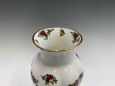 Royal albert old country clearance roses vase