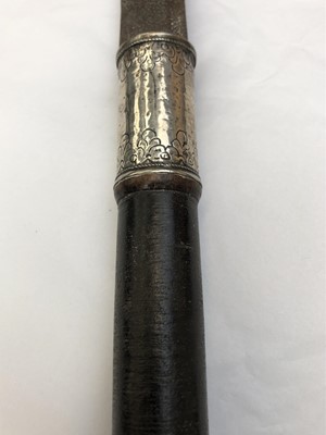 Lot 1055 - A Burmese dha sword, 19th century, the black...