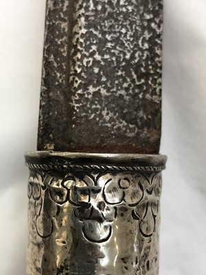 Lot 1055 - A Burmese dha sword, 19th century, the black...