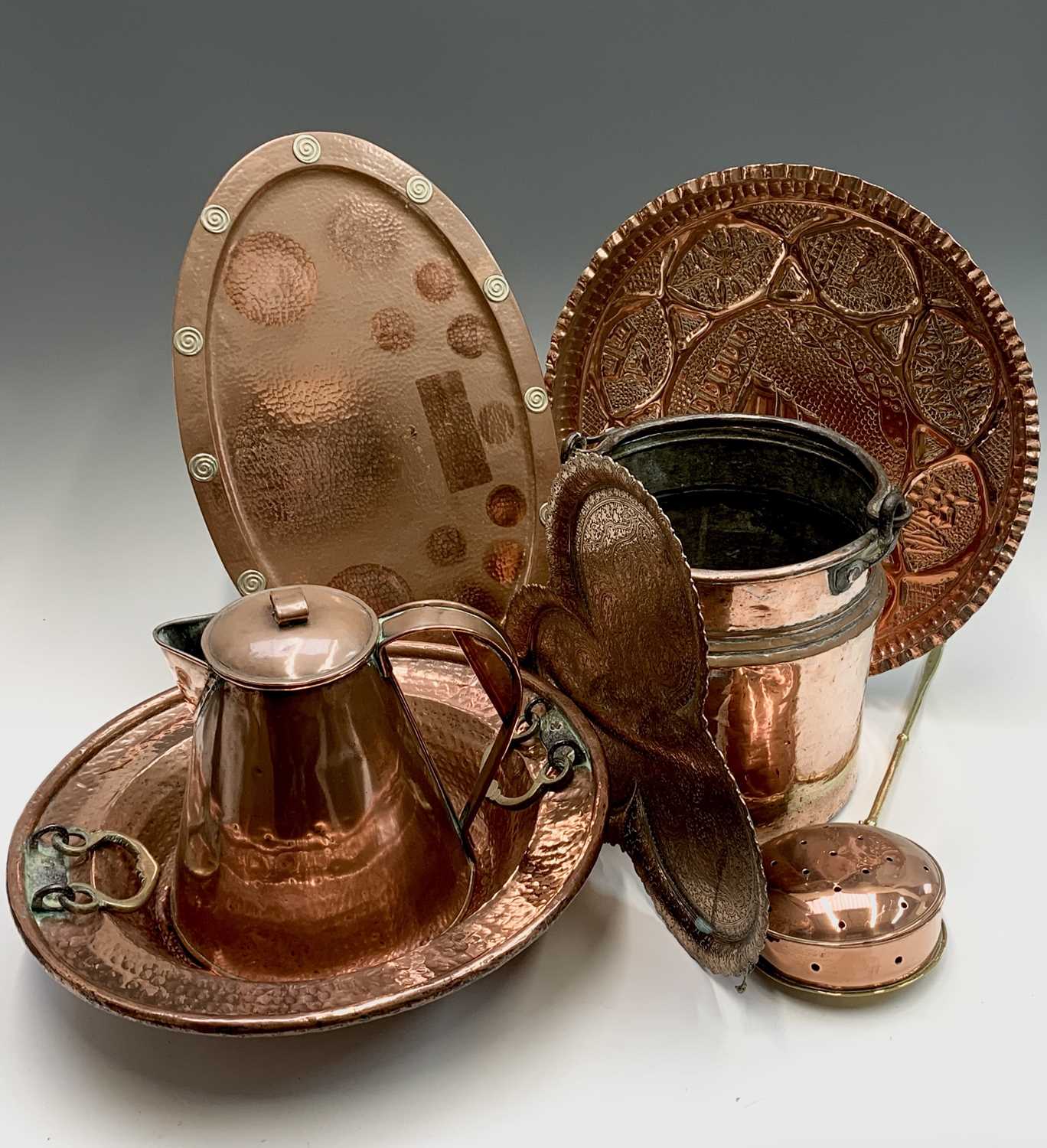 Lot 339 - A quantity of copperware, including a