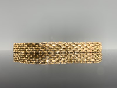 Lot 263 - A 22ct gold bracelet 28.9gm Length 20.5cm