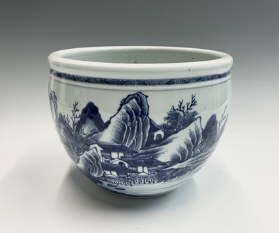 Lot 30 - A Chinese blue and white porcelain jardiniere,...