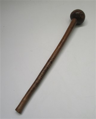 Lot 86 - An African wooden knobkerrie, length 56cm.