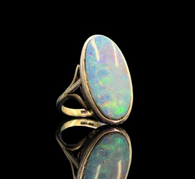 Lot 199 - Three opal set silver rings 19.2gm