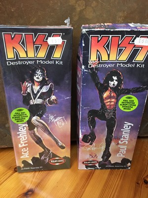 Lot 6 - Two 'KISS' destroyer model kits of Ace Frehley...