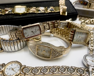 Lot 94 - A huge collection of ladies watches