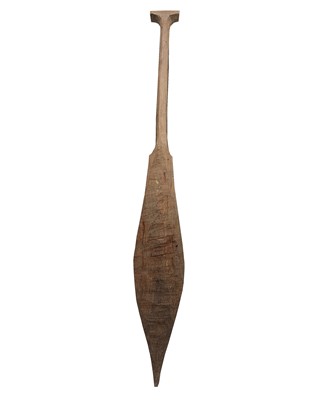 Lot 483 - A native paddle, length 128cm, a shooting...