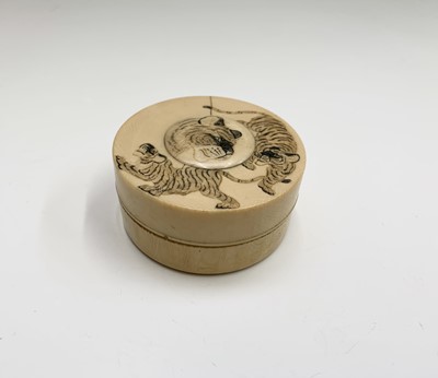 Lot 423 - A Georgian ivory sector, a Japanese ivory box...