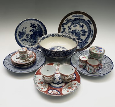 Lot 1113 - A late 19th/early 20th century Chinese crackle...