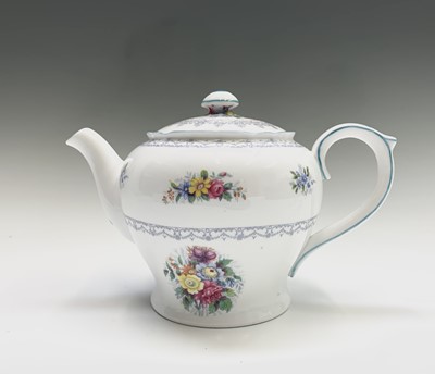 Lot 1115 - A Shelley 'Crochet' pattern tea service,...