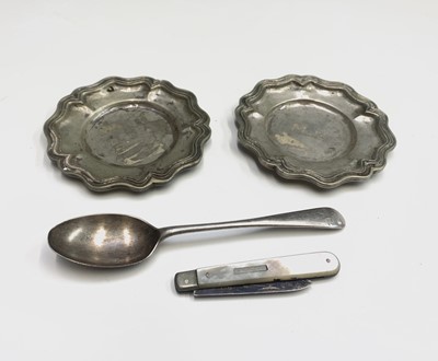 Lot 431 - A pair of silver coloured metal dishes a...