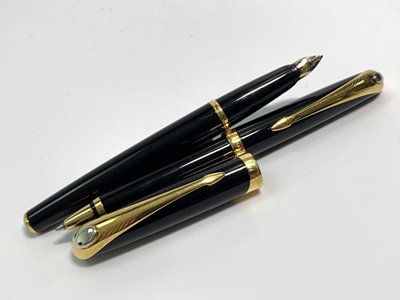 Lot 1090 - A Parker Ellipse black fountain pen with 18ct...