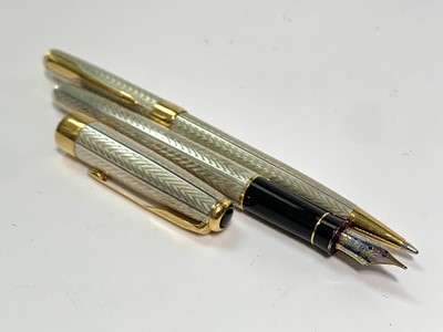 Lot 1109 - A Parker Sonnet silver Fougere fountain pen...