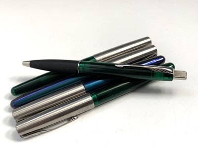 Lot 1117 - Five Parker Frontier pens