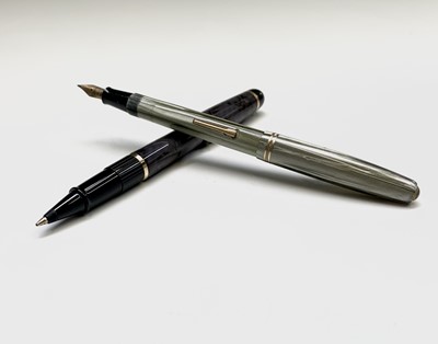 Lot 1150 - A Parker 503 striated pearl fountain pen with...