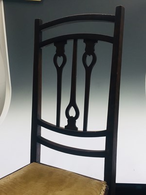 Lot 3173 - An Art & Crafts side chair, verticle splats...