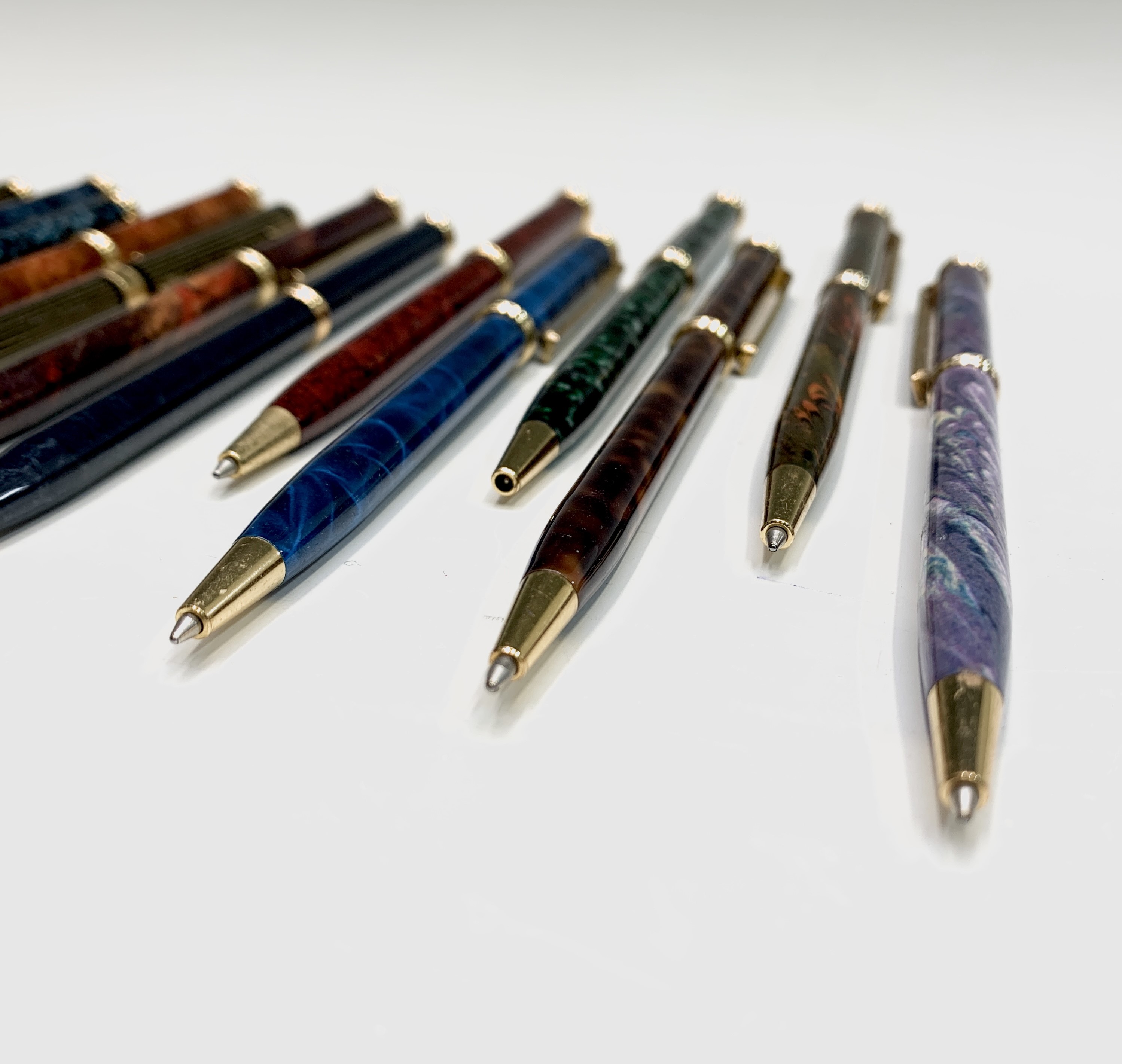 Lot 1180 - 23 L'Plume slimline ballpoint pens