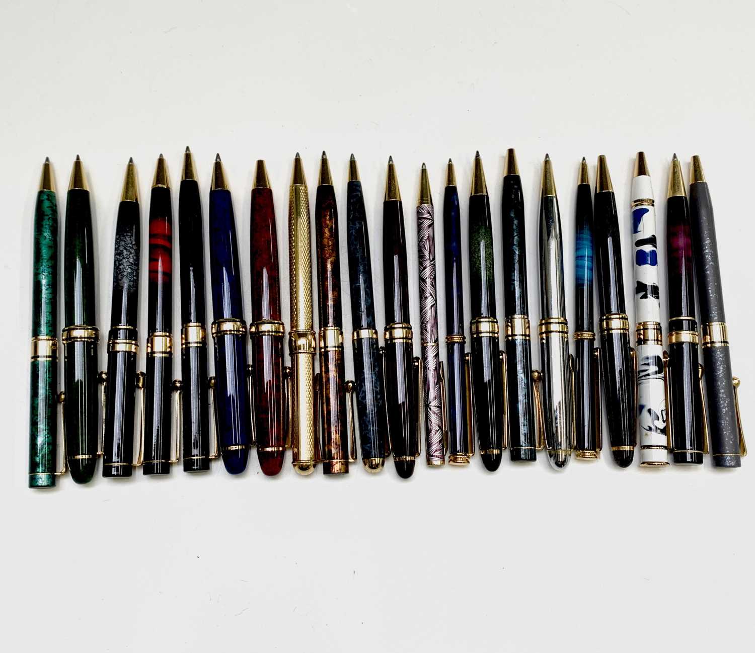 Lot 1181 - 20 L'Plume ballpoint pens