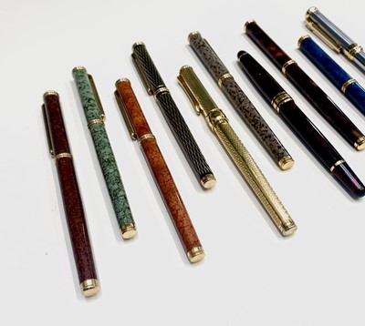 Lot 1183 - 10 L'Plume fountain pens