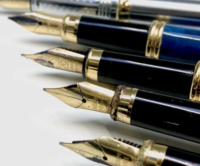 Lot 1183 - 10 L'Plume fountain pens