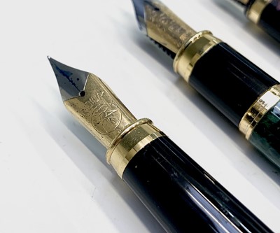 Lot 1185 - 10 L'Plume fountain pens