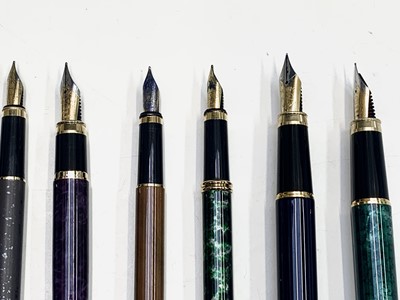 Lot 1185 - 10 L'Plume fountain pens