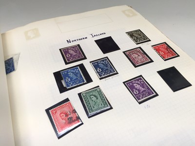 Lot 343 - Great Britain. Collection in 2 albums from...