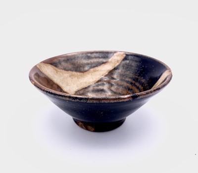 Lot 1010 - Trevor CORSER (1938-2015) A tenmoku glazed...