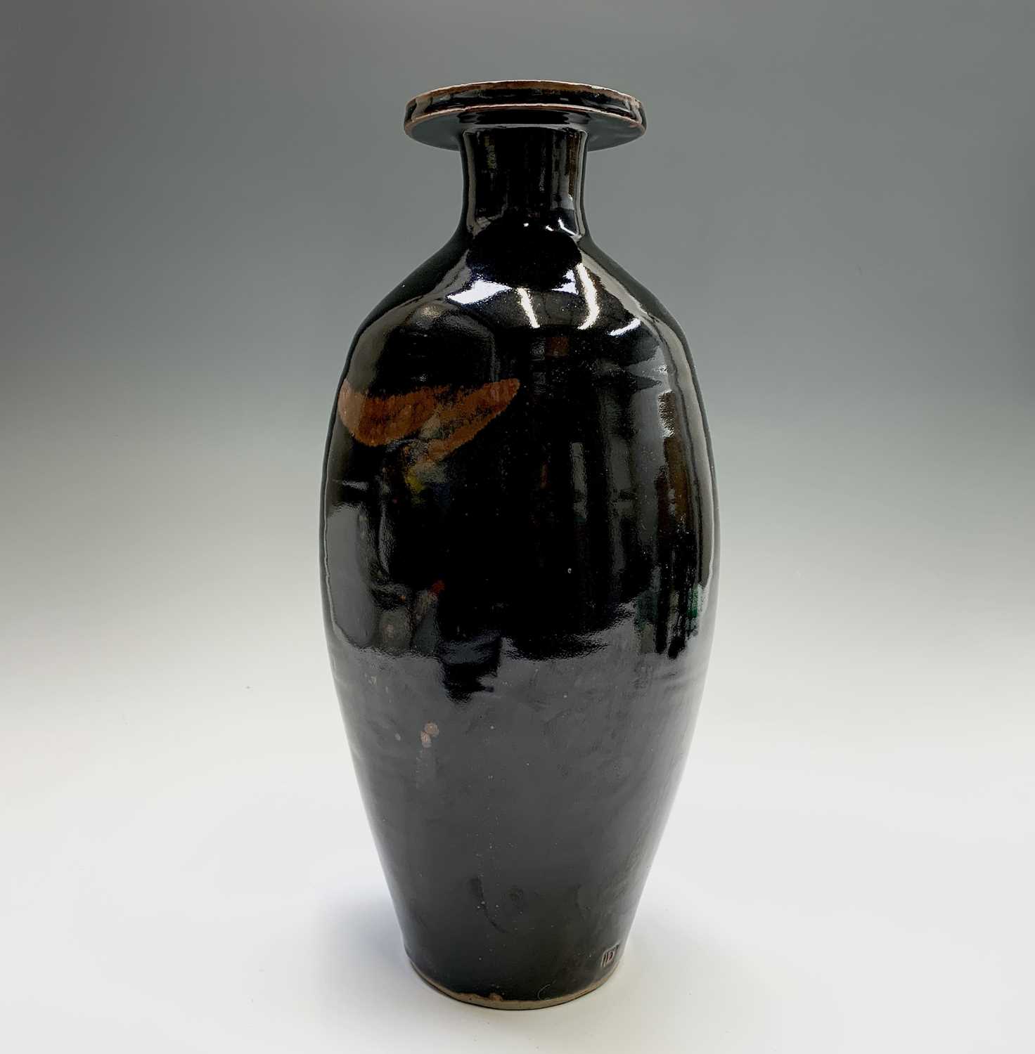 Lot 1022 - David LEACH (1911-2005) A large bottle vase...