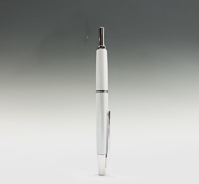 Lot 1207 - A Pilot Decimo capless pearl white fountain pen