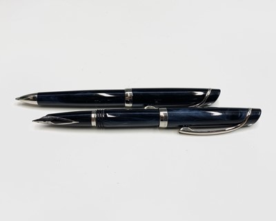 Lot 1229 - A Sheaffer Valor deep blue pearlescent...