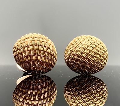 Lot 365 - A pair of 18ct gold basket work dome earrings...